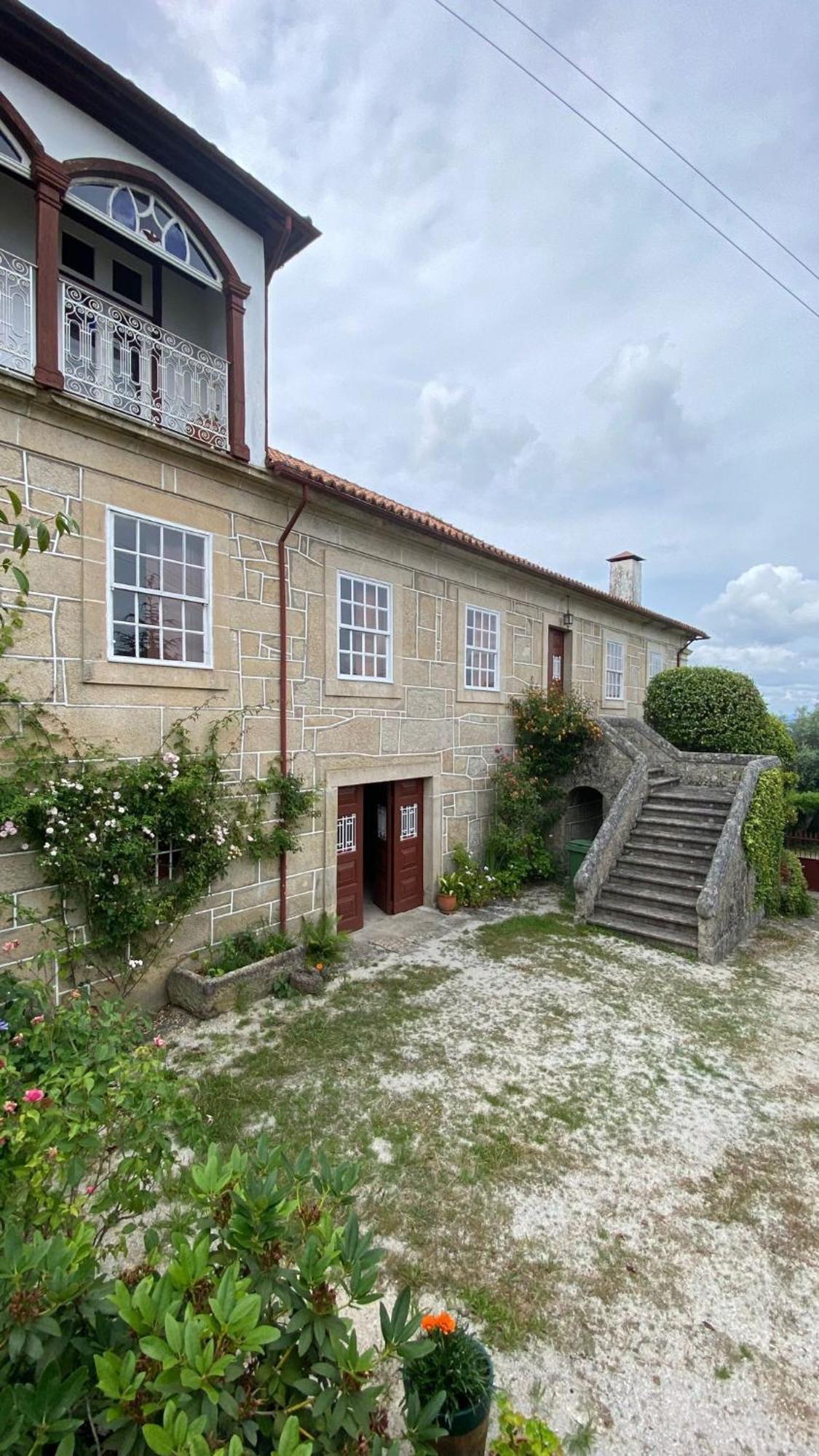 Casa De Cerqueda *